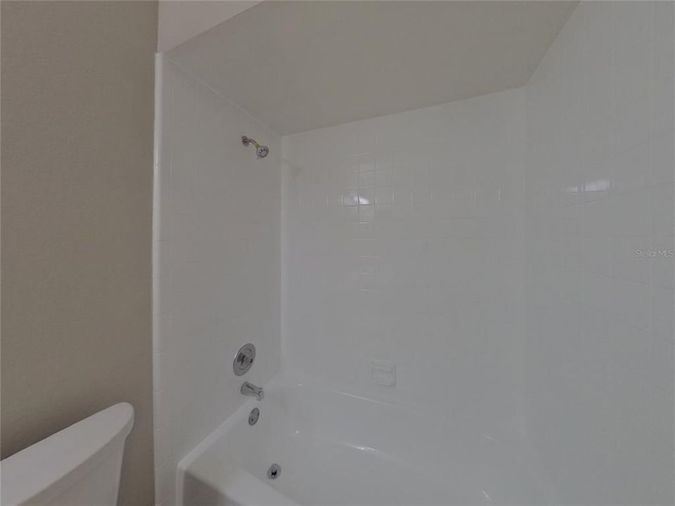 For Rent: $2,099 (3 beds, 2 baths, 1293 Square Feet)