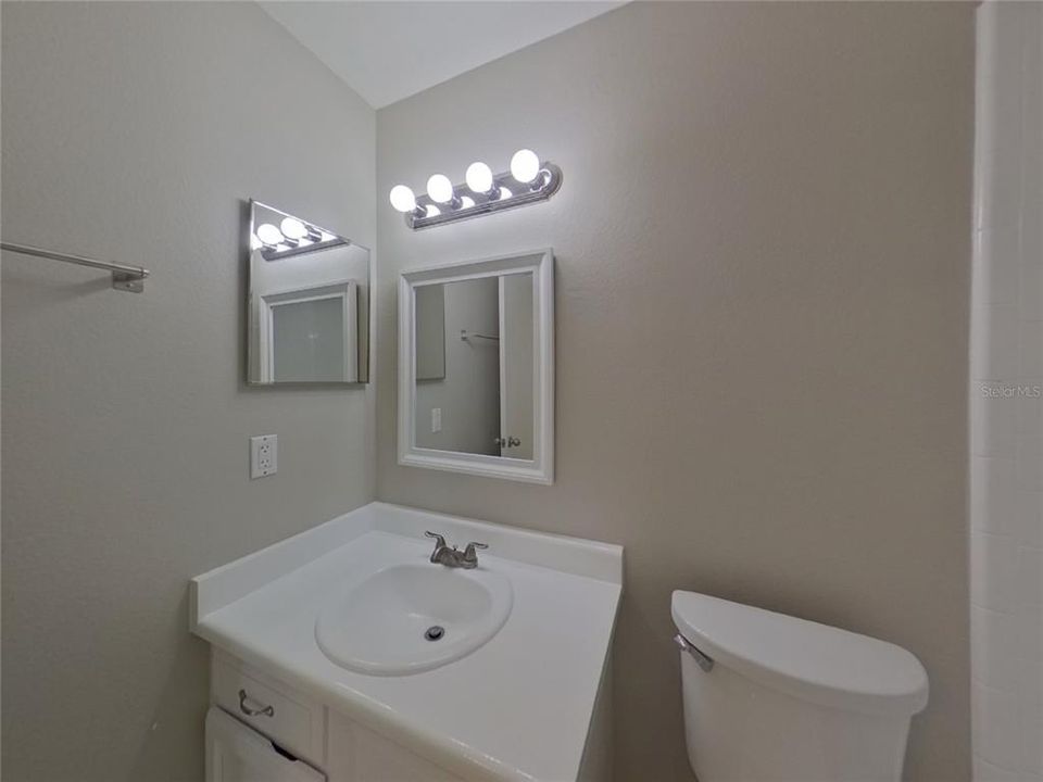 For Rent: $2,099 (3 beds, 2 baths, 1293 Square Feet)