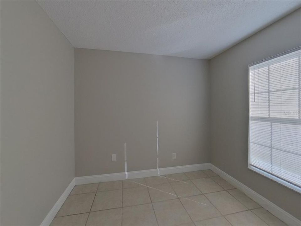 For Rent: $2,099 (3 beds, 2 baths, 1293 Square Feet)