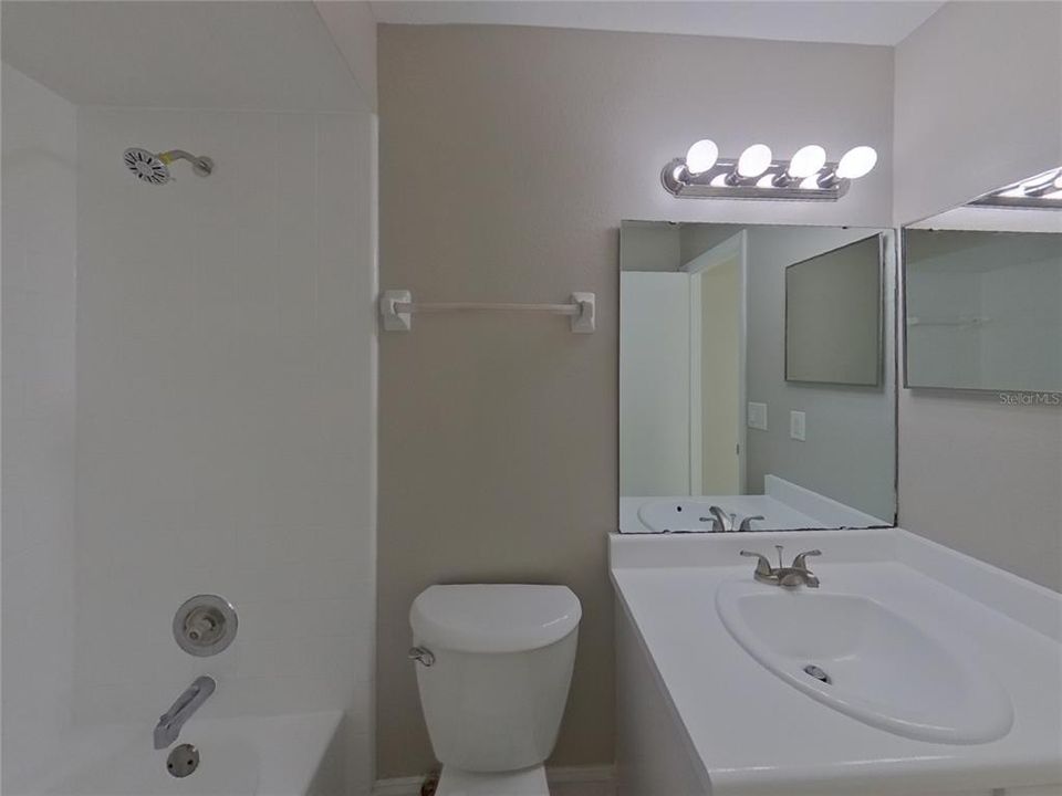 For Rent: $2,099 (3 beds, 2 baths, 1293 Square Feet)