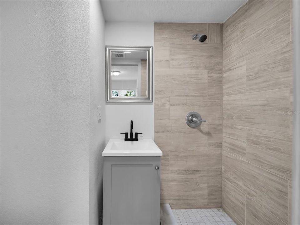 En Renta: $2,300 (4 camas, 2 baños, 1740 Pies cuadrados)