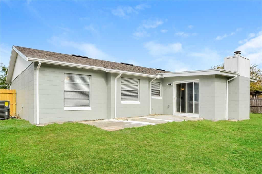 出租: $2,445 (4 贝兹, 2 浴室, 1522 平方英尺)