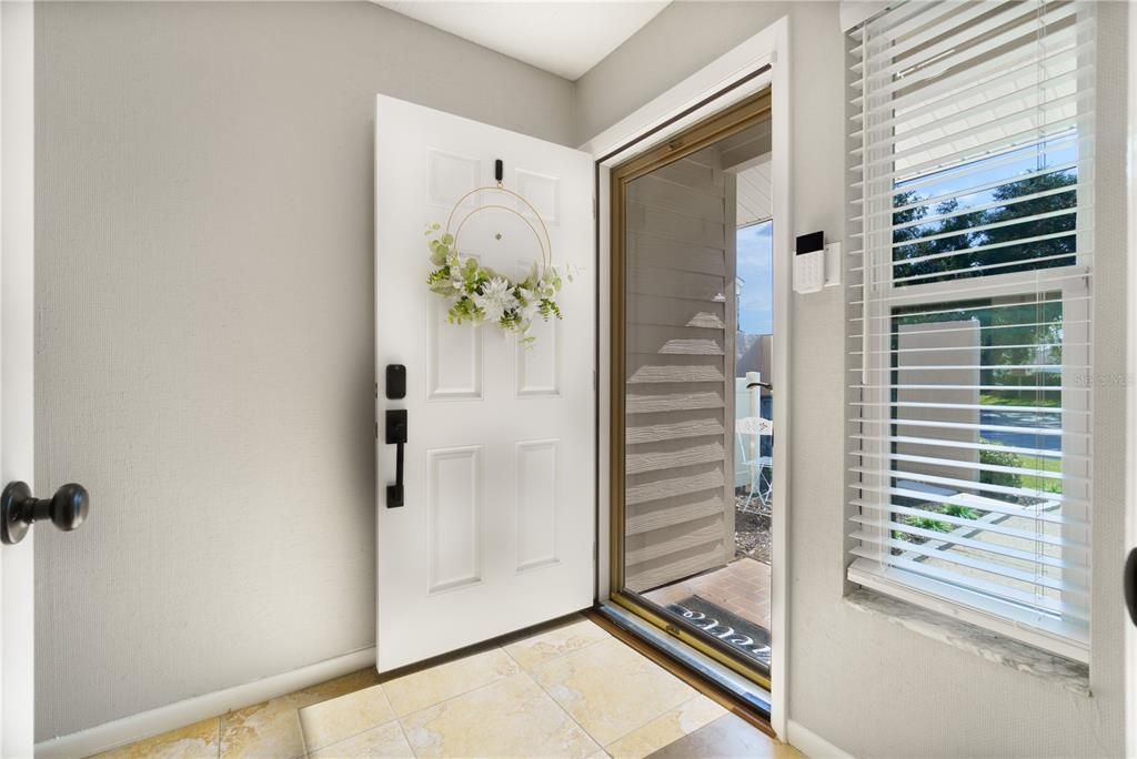 待售: $199,900 (2 贝兹, 2 浴室, 1038 平方英尺)