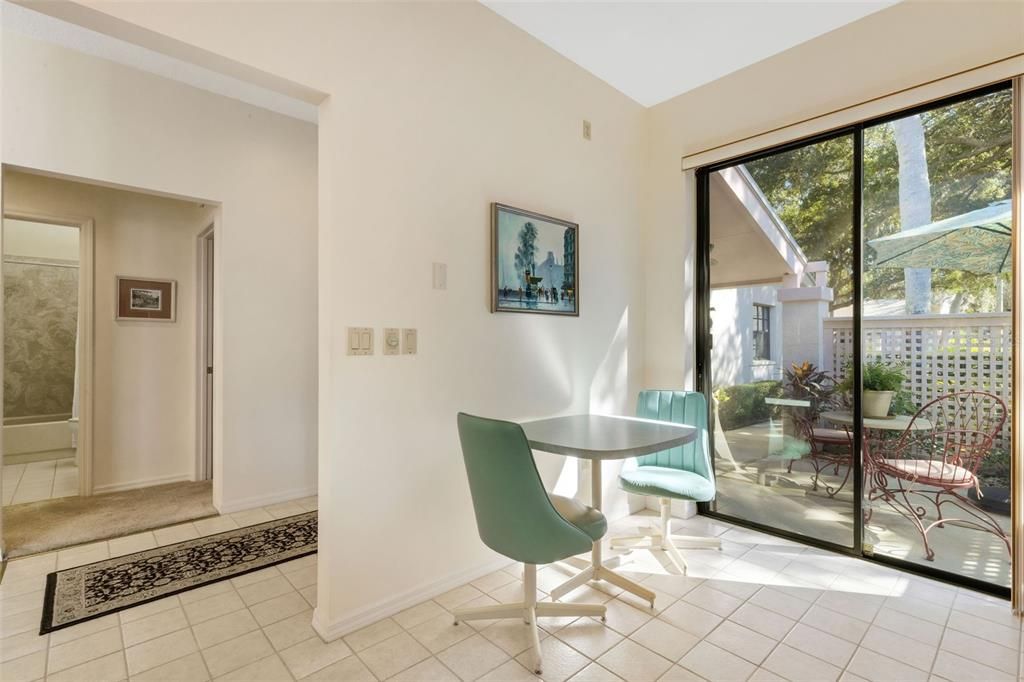 For Sale: $349,000 (2 beds, 2 baths, 1464 Square Feet)