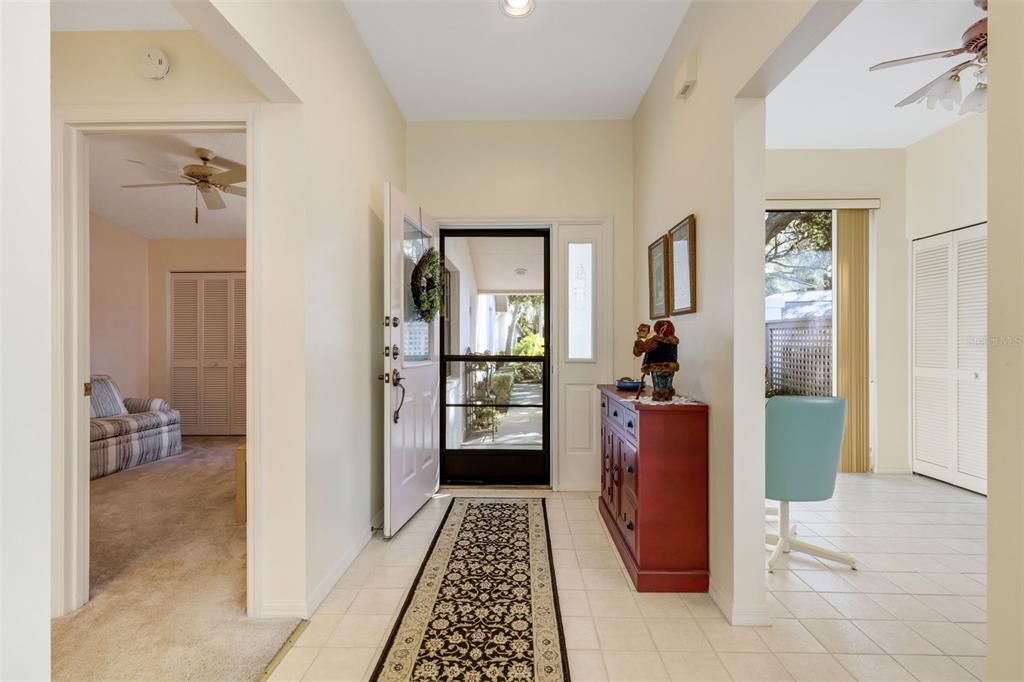 For Sale: $349,000 (2 beds, 2 baths, 1464 Square Feet)
