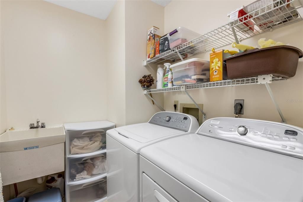 For Sale: $349,000 (2 beds, 2 baths, 1464 Square Feet)