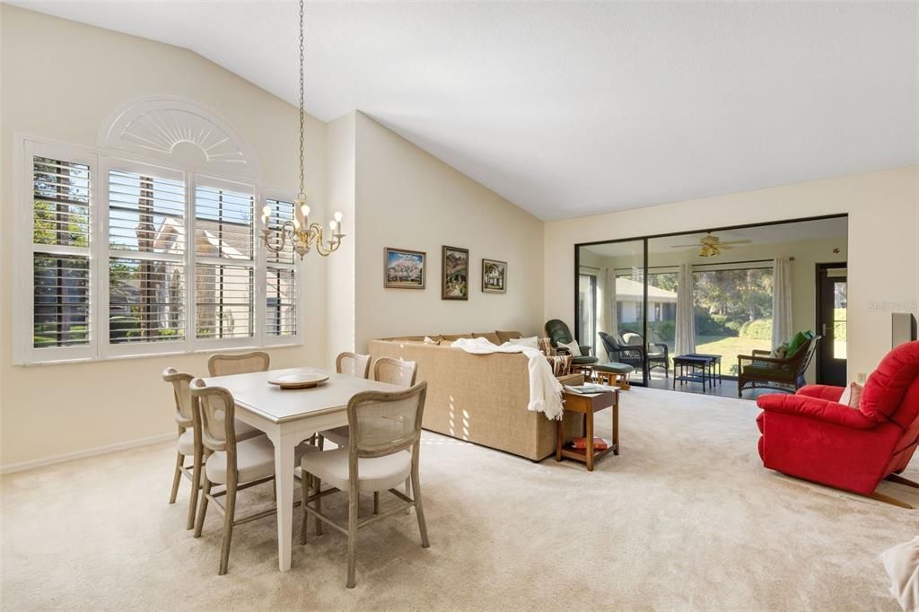 For Sale: $349,000 (2 beds, 2 baths, 1464 Square Feet)