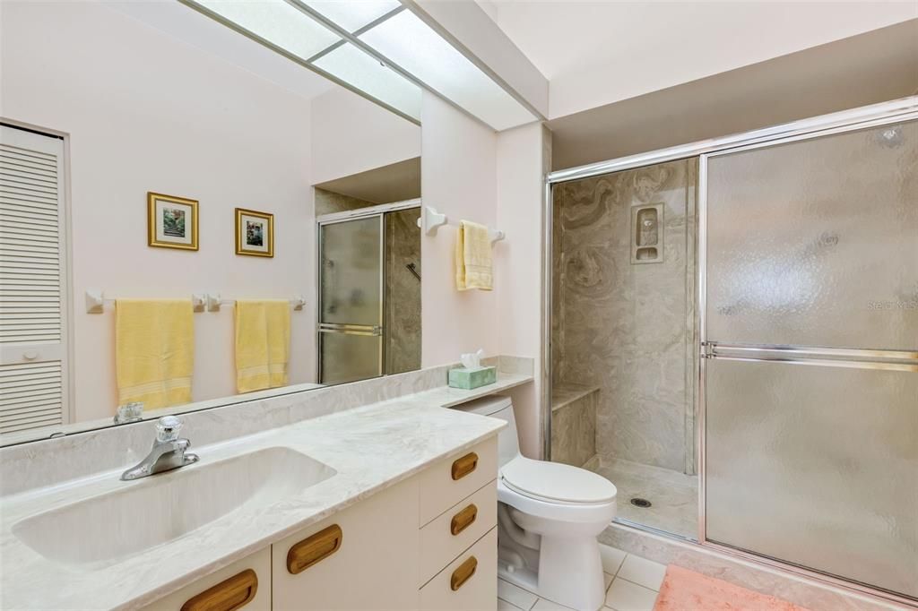 For Sale: $349,000 (2 beds, 2 baths, 1464 Square Feet)