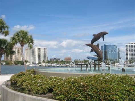 For Sale: $349,000 (2 beds, 2 baths, 1464 Square Feet)