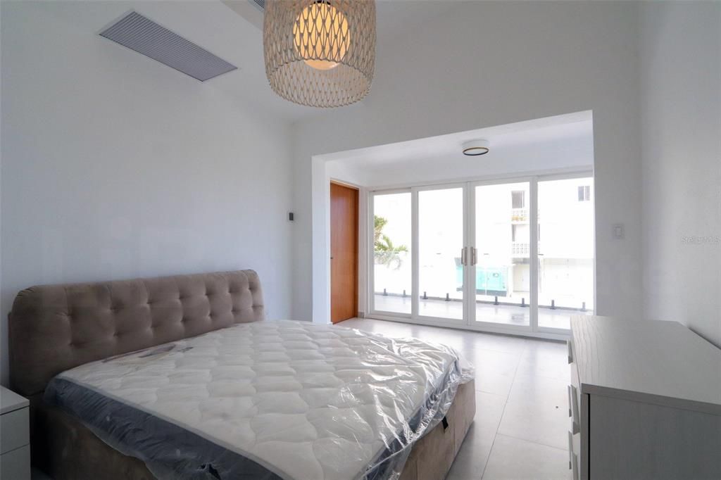 待售: $2,600,000 (6 贝兹, 8 浴室, 3221 平方英尺)