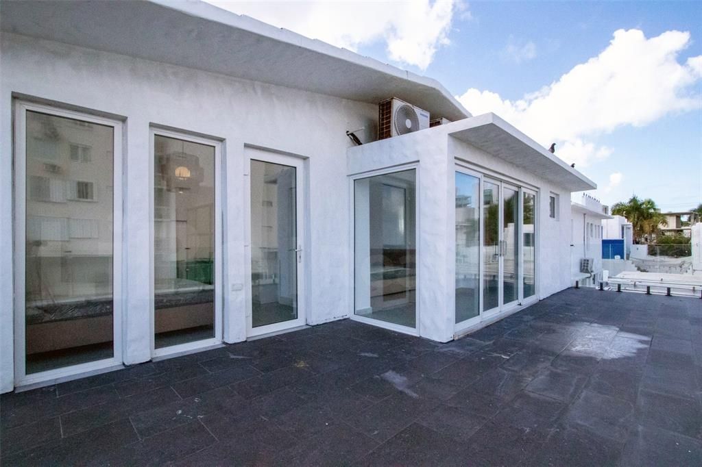 待售: $2,600,000 (6 贝兹, 8 浴室, 3221 平方英尺)