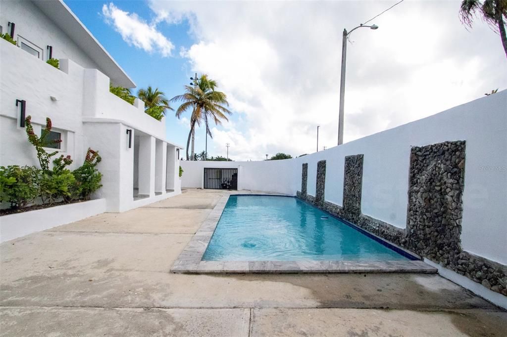 待售: $2,600,000 (6 贝兹, 8 浴室, 3221 平方英尺)