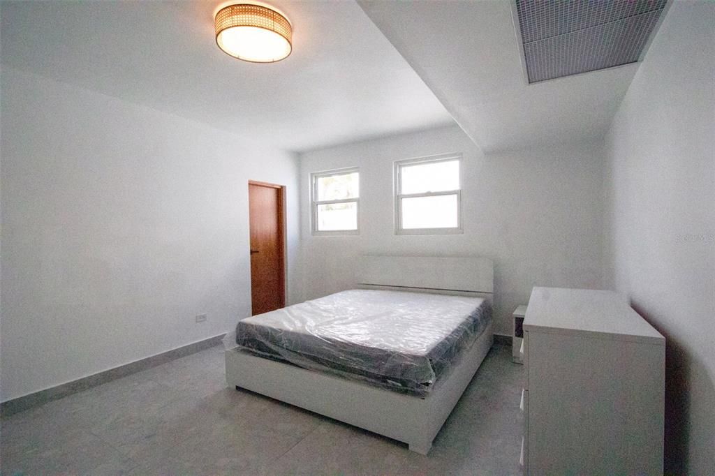 待售: $2,600,000 (6 贝兹, 8 浴室, 3221 平方英尺)