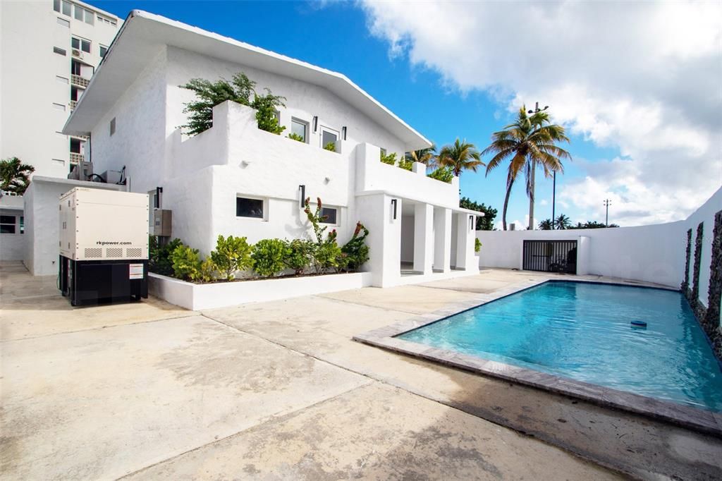 待售: $2,600,000 (6 贝兹, 8 浴室, 3221 平方英尺)