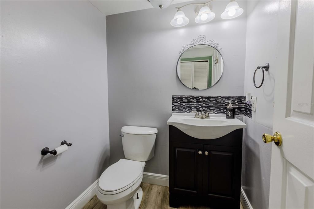 En Venta: $450,000 (4 camas, 2 baños, 2392 Pies cuadrados)