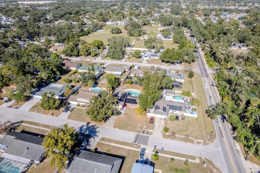 En Venta: $450,000 (4 camas, 2 baños, 2392 Pies cuadrados)