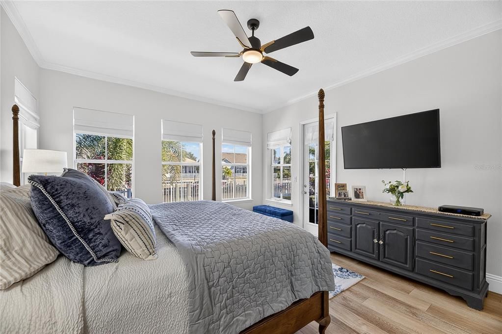 En Venta: $1,225,000 (4 camas, 3 baños, 3463 Pies cuadrados)