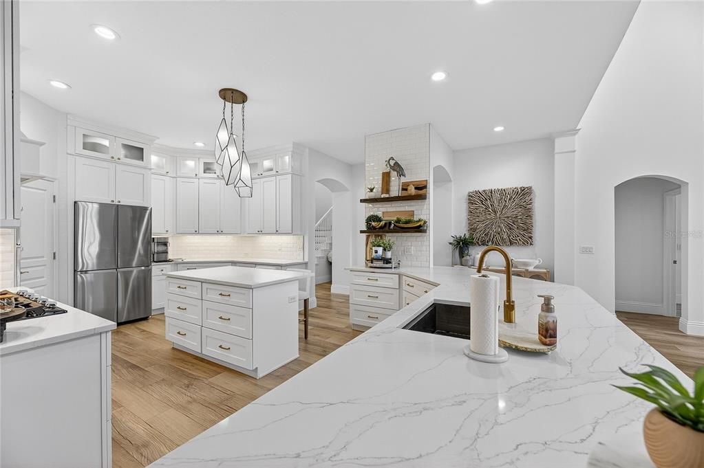 En Venta: $1,225,000 (4 camas, 3 baños, 3463 Pies cuadrados)