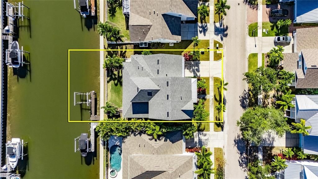 En Venta: $1,225,000 (4 camas, 3 baños, 3463 Pies cuadrados)