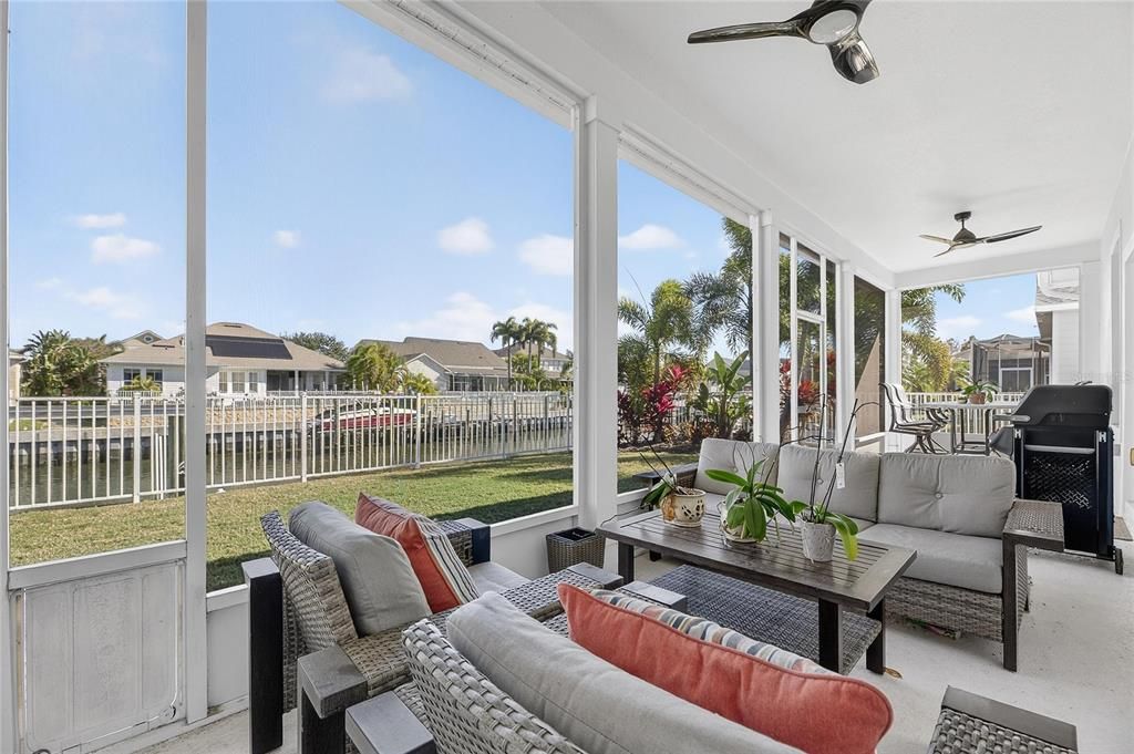 En Venta: $1,225,000 (4 camas, 3 baños, 3463 Pies cuadrados)