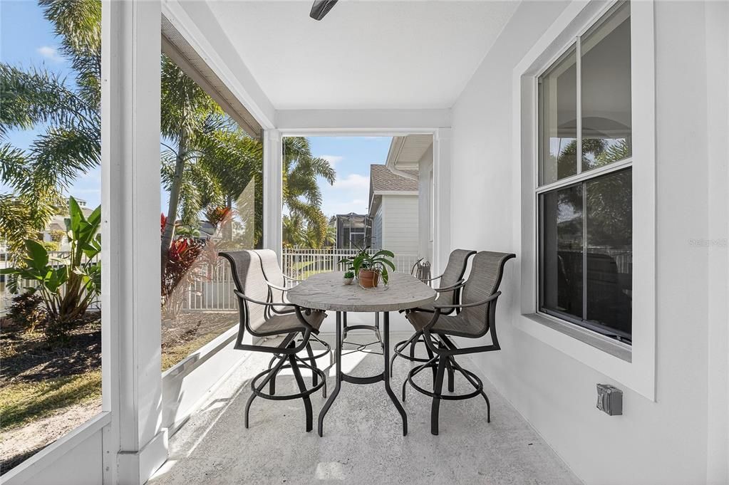 En Venta: $1,225,000 (4 camas, 3 baños, 3463 Pies cuadrados)