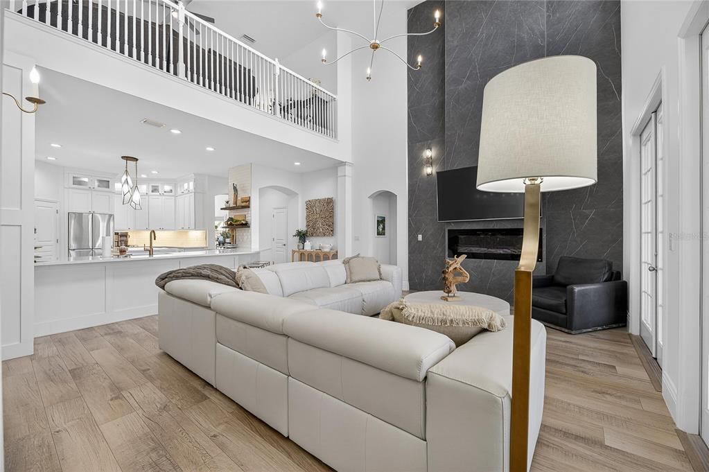 En Venta: $1,225,000 (4 camas, 3 baños, 3463 Pies cuadrados)