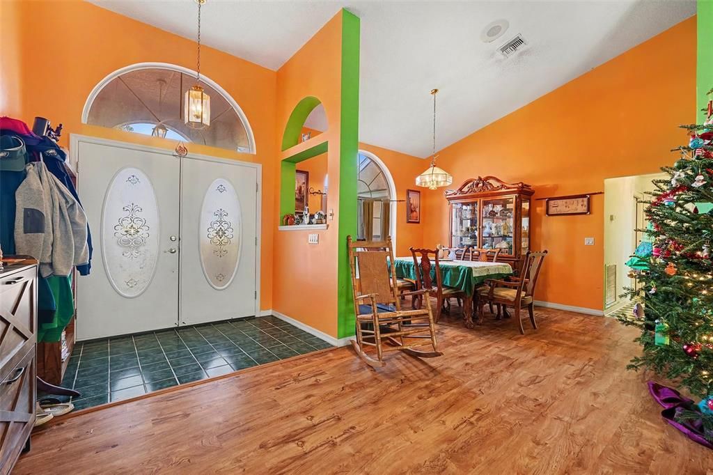 For Sale: $330,000 (3 beds, 2 baths, 2479 Square Feet)