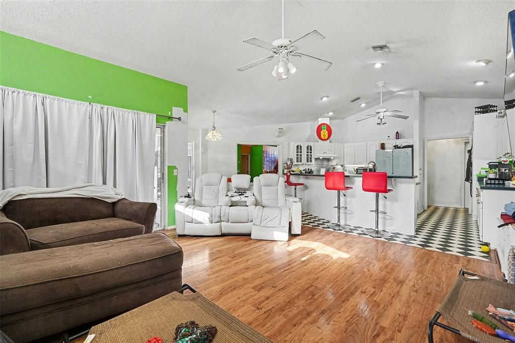 For Sale: $330,000 (3 beds, 2 baths, 2479 Square Feet)