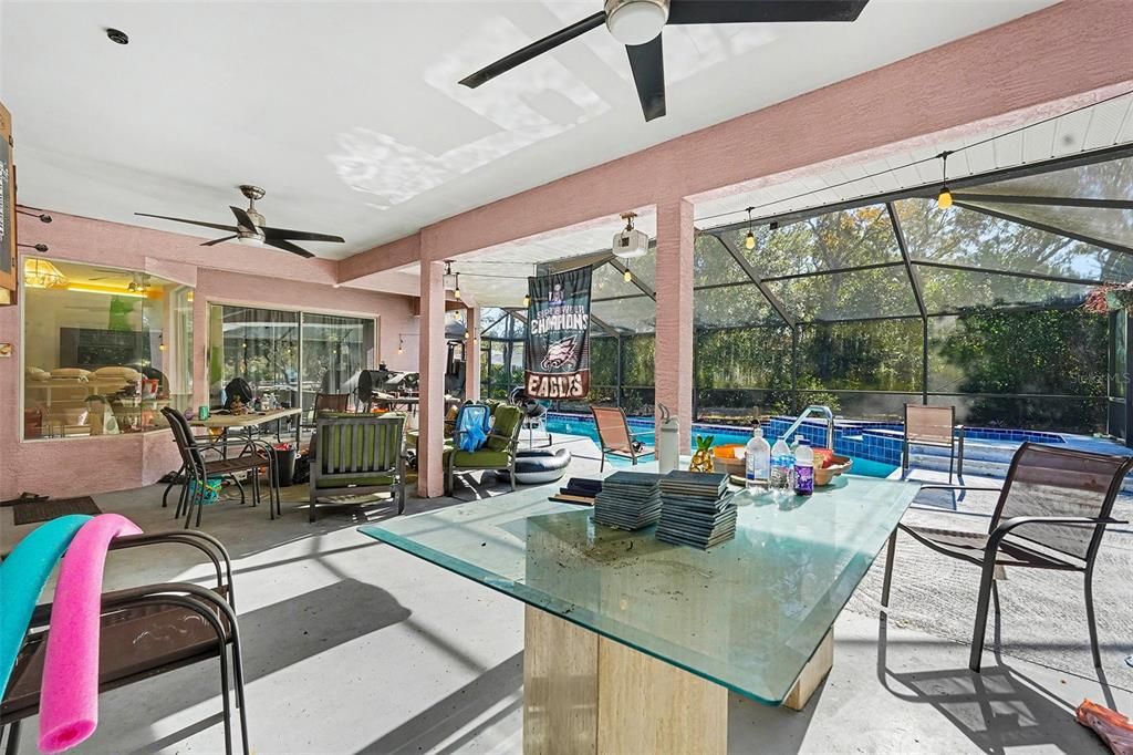 For Sale: $330,000 (3 beds, 2 baths, 2479 Square Feet)