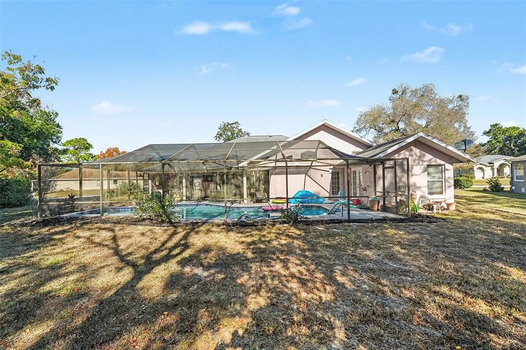 For Sale: $330,000 (3 beds, 2 baths, 2479 Square Feet)