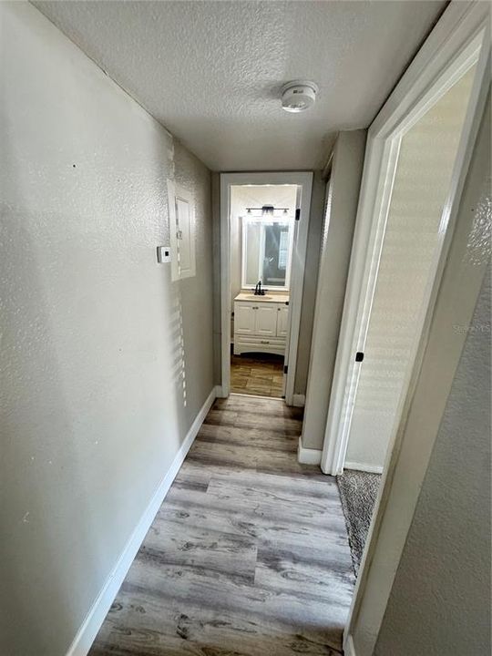 待售: $153,900 (2 贝兹, 2 浴室, 829 平方英尺)