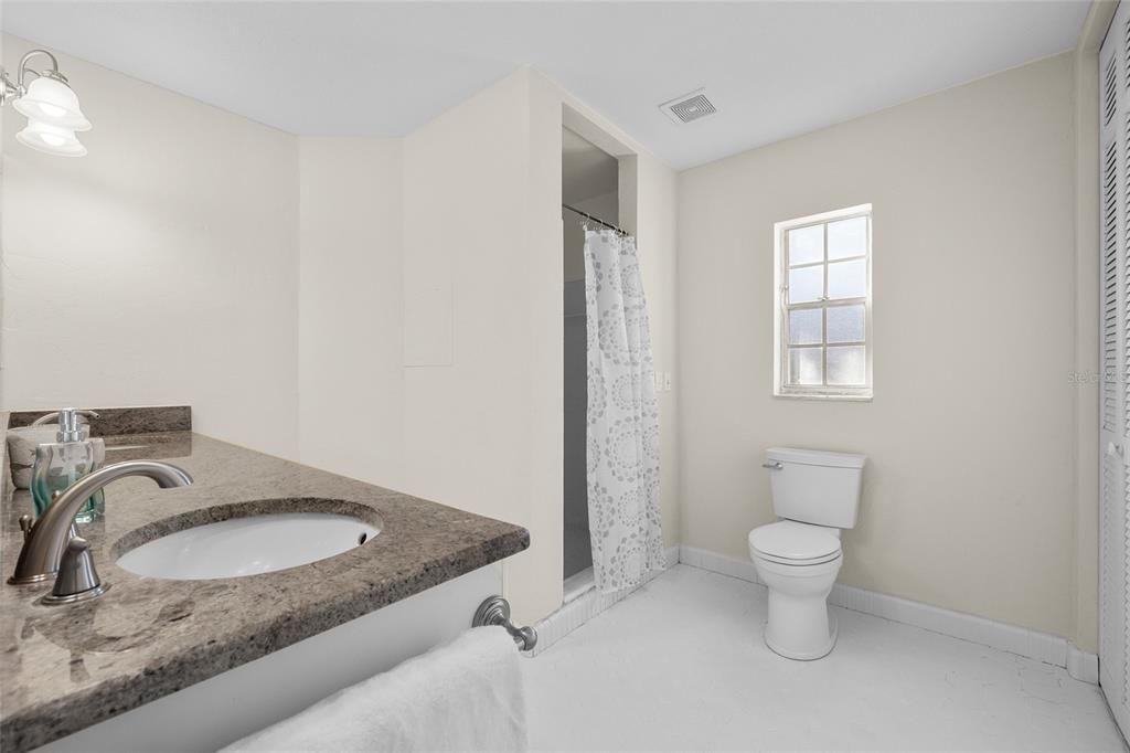 待售: $475,000 (4 贝兹, 2 浴室, 2362 平方英尺)