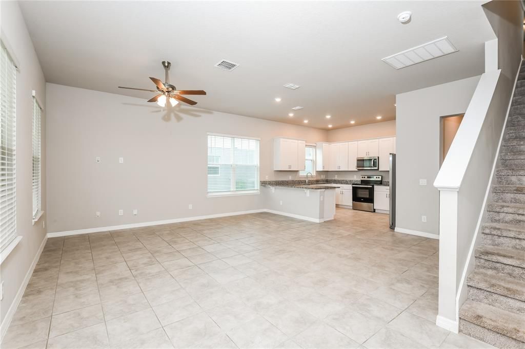 For Rent: $2,415 (3 beds, 2 baths, 1758 Square Feet)