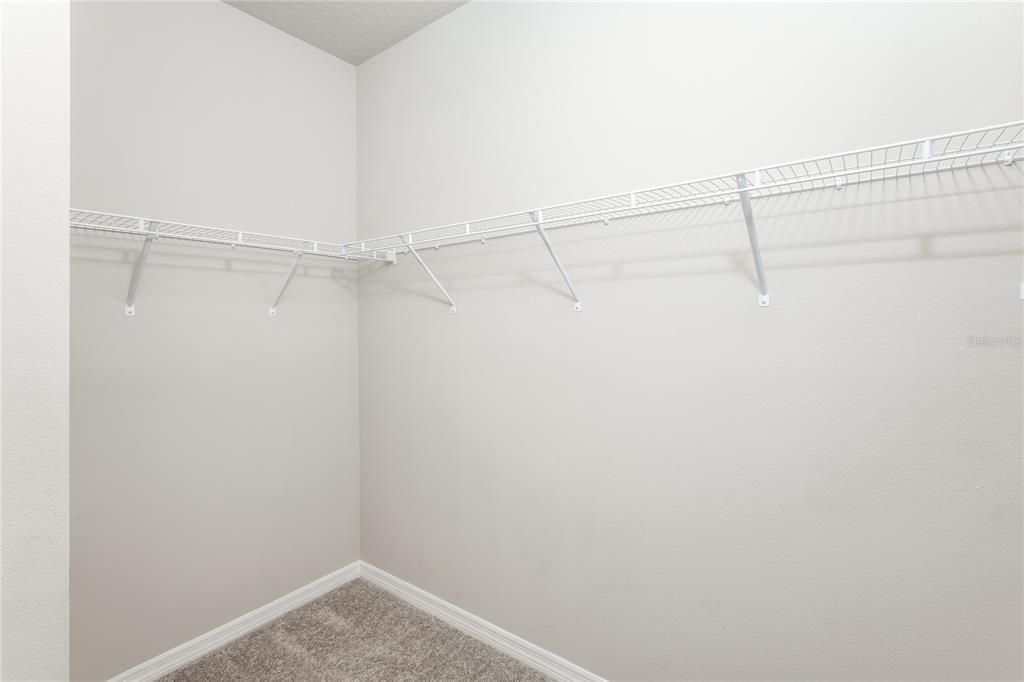 For Rent: $2,415 (3 beds, 2 baths, 1758 Square Feet)