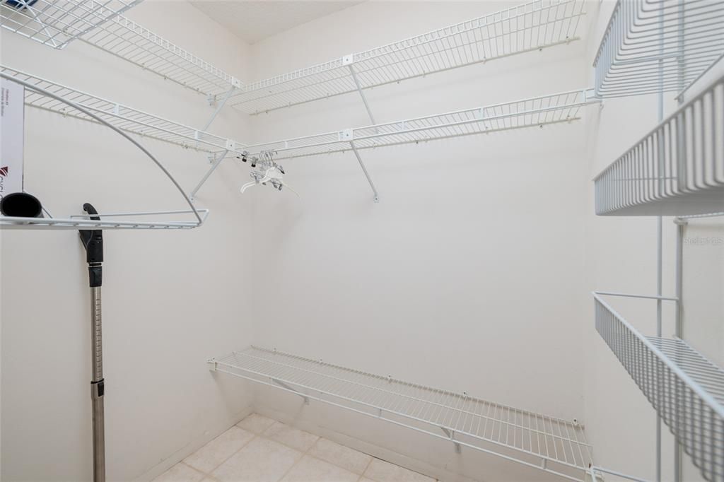 For Sale: $425,000 (2 beds, 2 baths, 920 Square Feet)