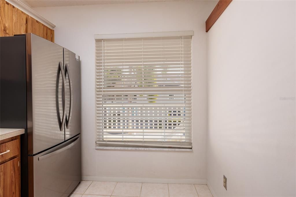 For Sale: $425,000 (2 beds, 2 baths, 920 Square Feet)