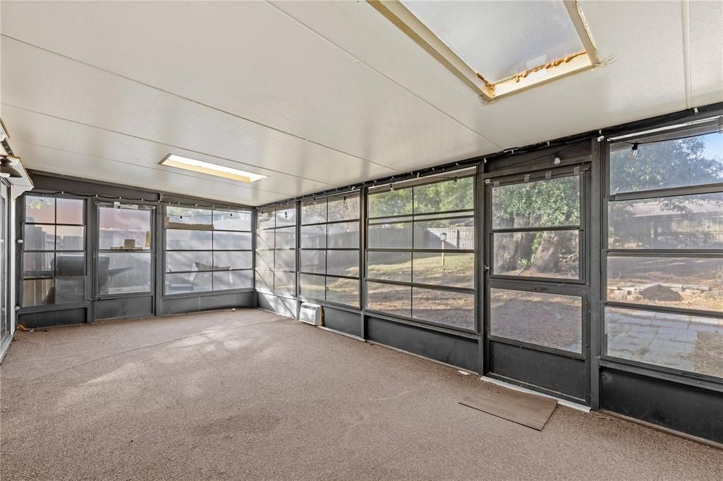 На продажу: $329,000 (3 спален, 2 ванн, 1310 Квадратных фут)