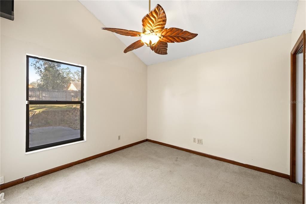 На продажу: $329,000 (3 спален, 2 ванн, 1310 Квадратных фут)