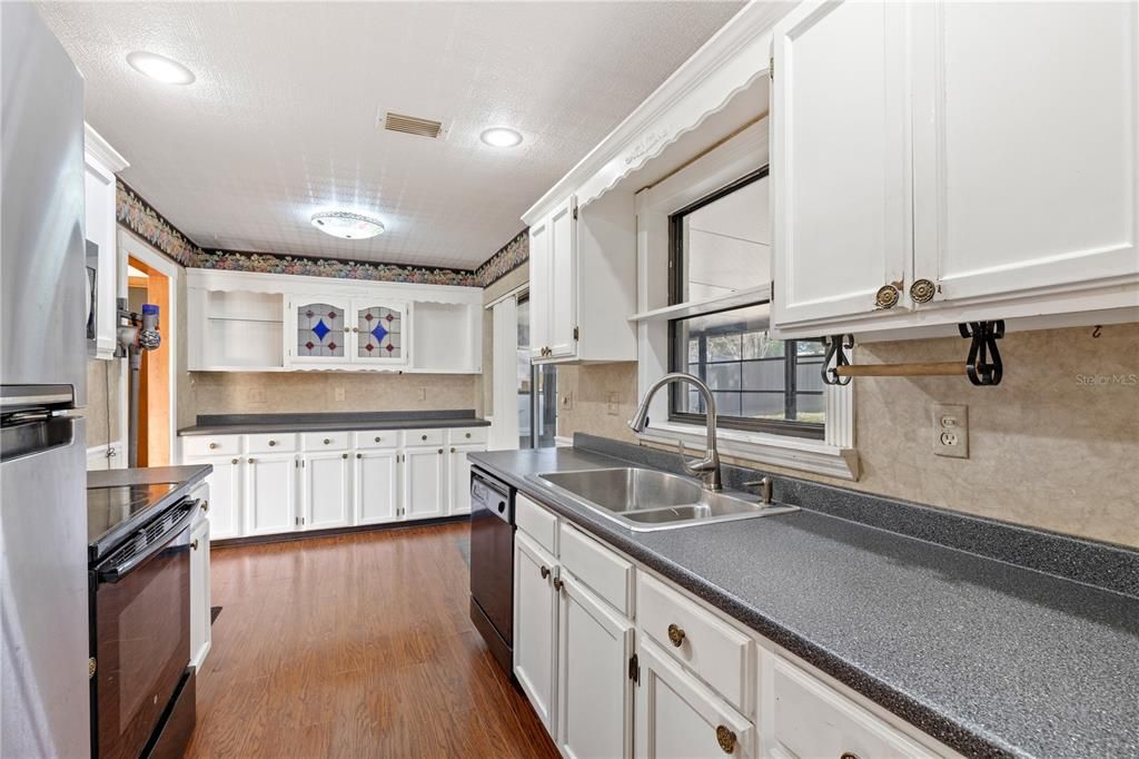 На продажу: $329,000 (3 спален, 2 ванн, 1310 Квадратных фут)