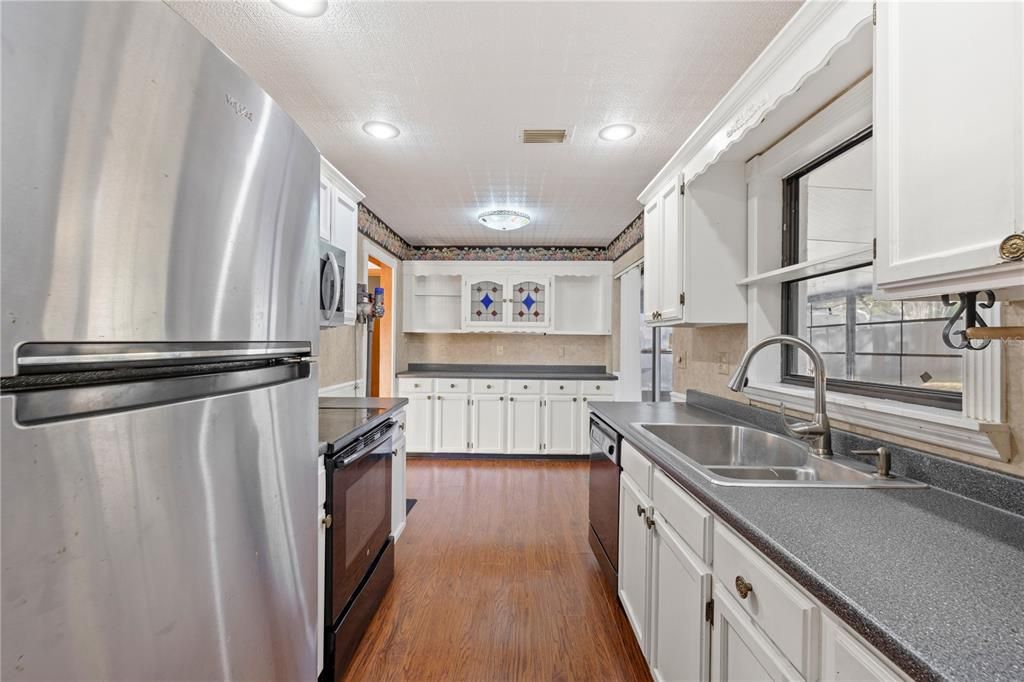 На продажу: $329,000 (3 спален, 2 ванн, 1310 Квадратных фут)