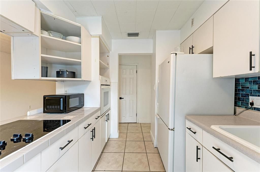 На продажу: $375,000 (3 спален, 2 ванн, 1638 Квадратных фут)