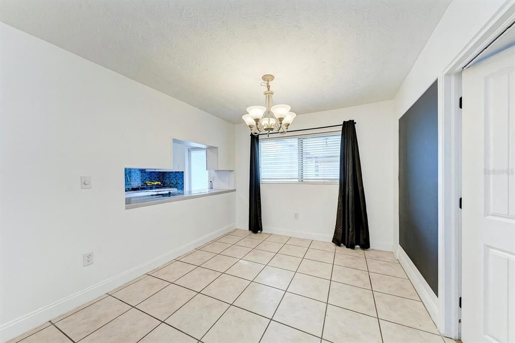 На продажу: $375,000 (3 спален, 2 ванн, 1638 Квадратных фут)