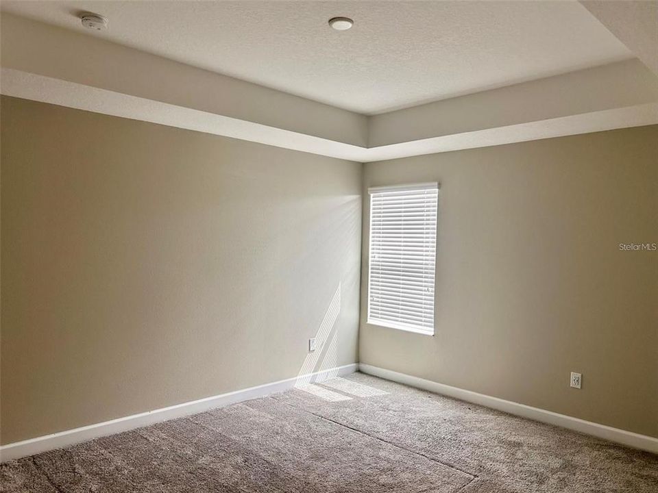 出租: $3,100 (5 贝兹, 3 浴室, 2461 平方英尺)