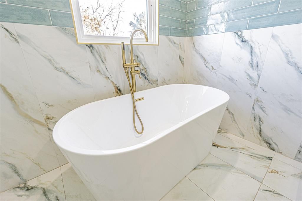 На продажу: $649,900 (4 спален, 3 ванн, 2672 Квадратных фут)