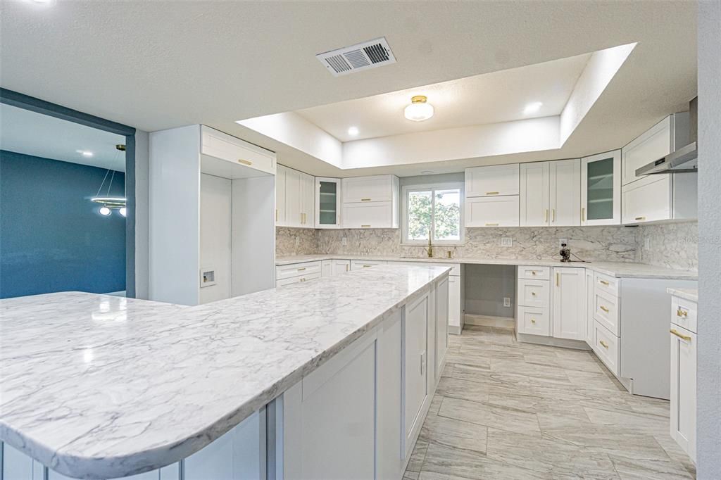 На продажу: $649,900 (4 спален, 3 ванн, 2672 Квадратных фут)