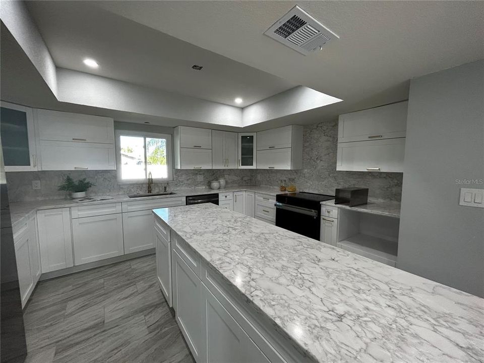 На продажу: $649,900 (4 спален, 3 ванн, 2672 Квадратных фут)