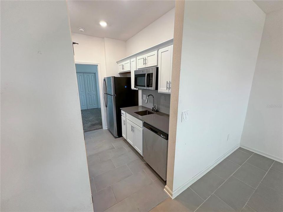 En Renta: $2,400 (4 camas, 3 baños, 2110 Pies cuadrados)