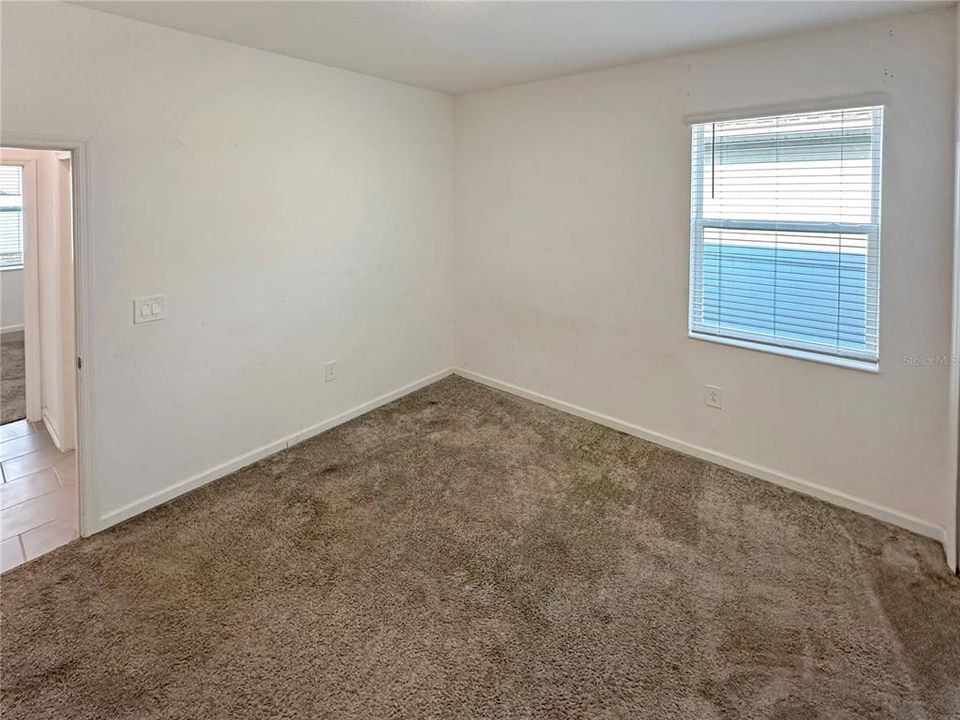 En Renta: $2,400 (4 camas, 3 baños, 2110 Pies cuadrados)