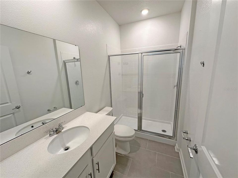 En Renta: $2,400 (4 camas, 3 baños, 2110 Pies cuadrados)