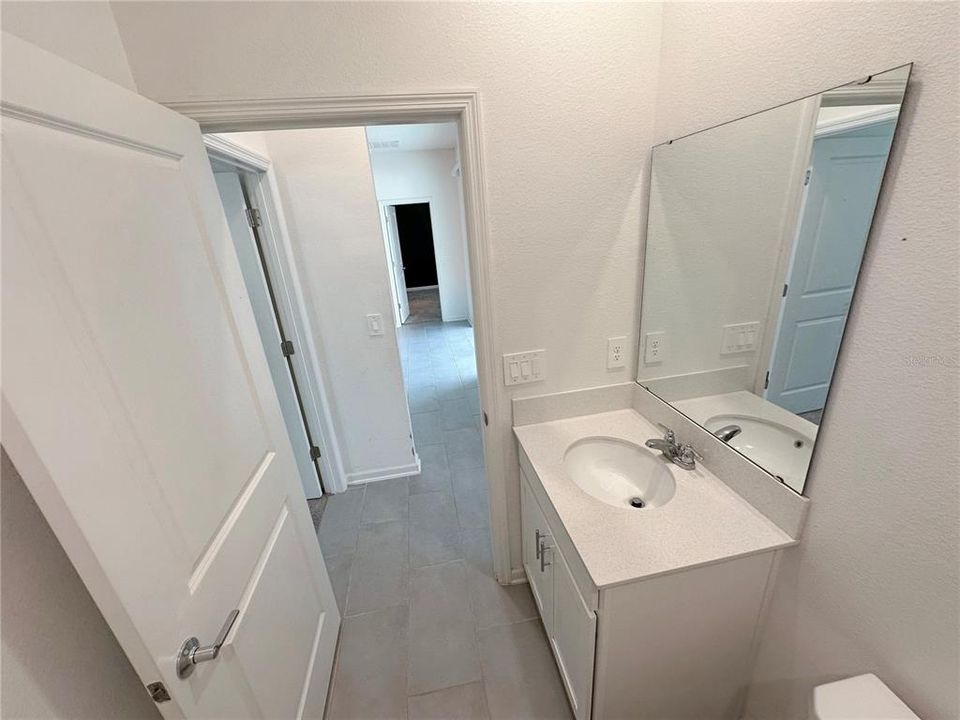 En Renta: $2,400 (4 camas, 3 baños, 2110 Pies cuadrados)